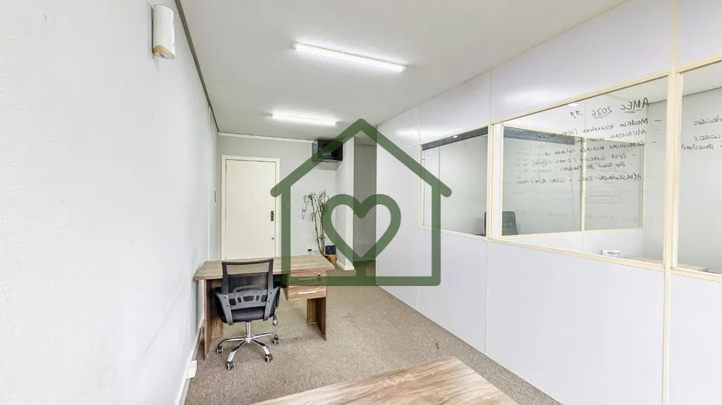 Imagem Sala comercial de 37 m² pronta para uso na Avenida Montenegro. 
 
O imóvel esta dividido em 3 mód...