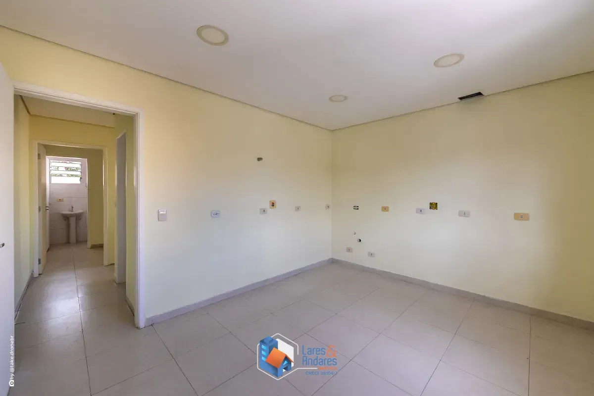 Imagem Sobrado para venda em Jardim Ipanema (Zona Sul) com 4 quartos, sendo 1 suíte, 130m²