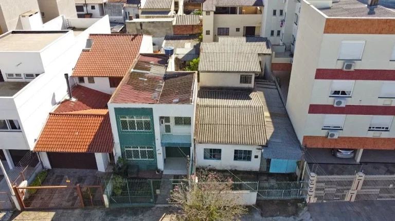 Imagem Terreno à venda, 308 m² a 100 metros da Perimetral por R$ 950.000 - Jardim Botânico - Porto Alegre/RS