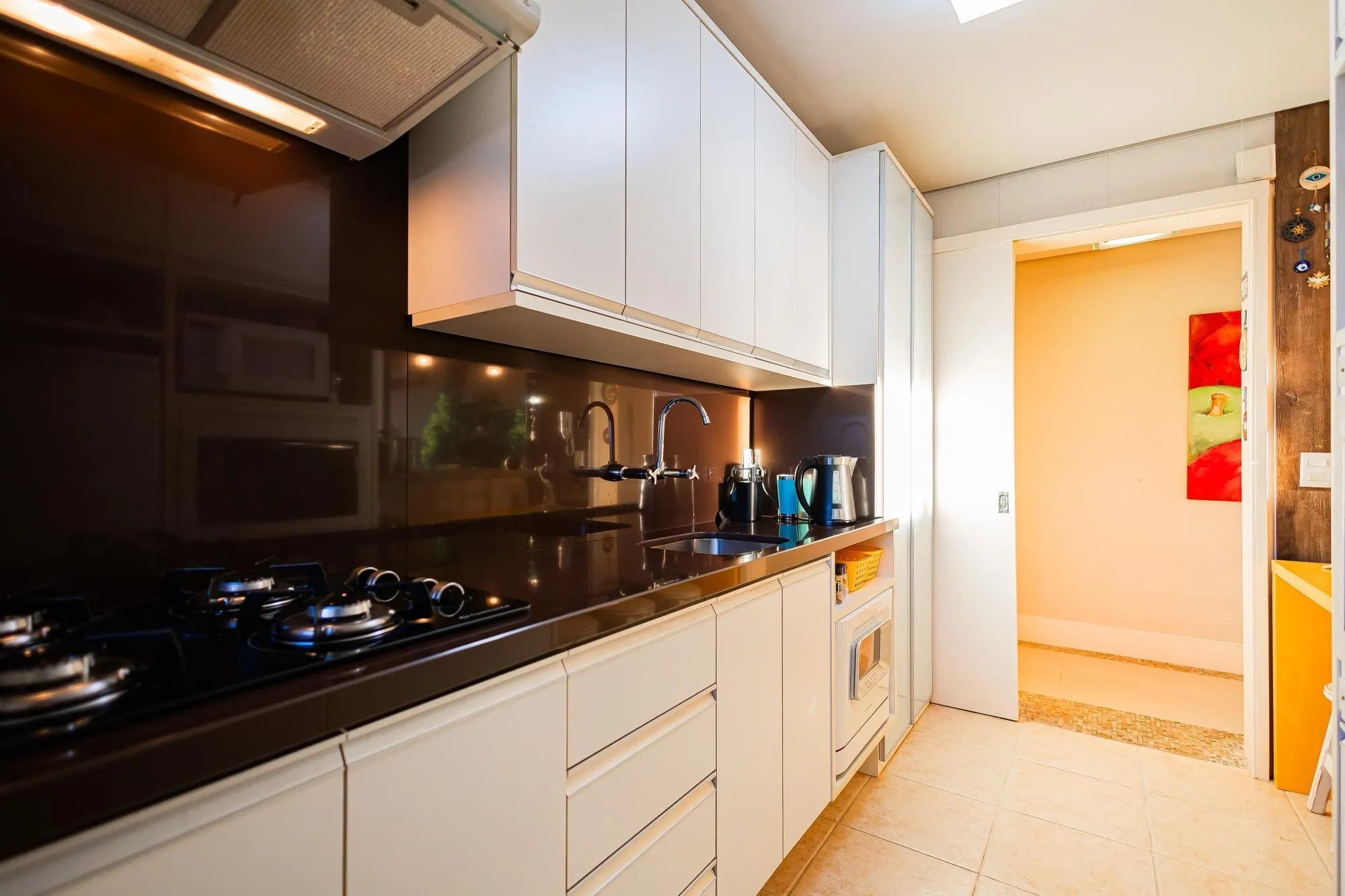 Imagem Apartamento de 97m² privativos com 3 dormitórios e 2 vagas