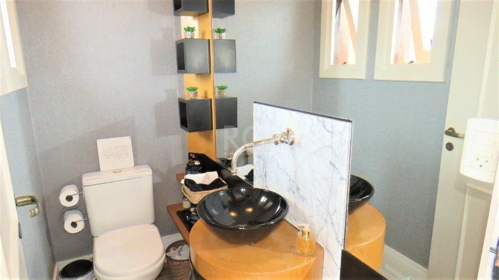 Imagem Casa Condominio para Venda - 404.59m², 3 dormitórios, sendo 1 suites, 2 vagas - Cristal