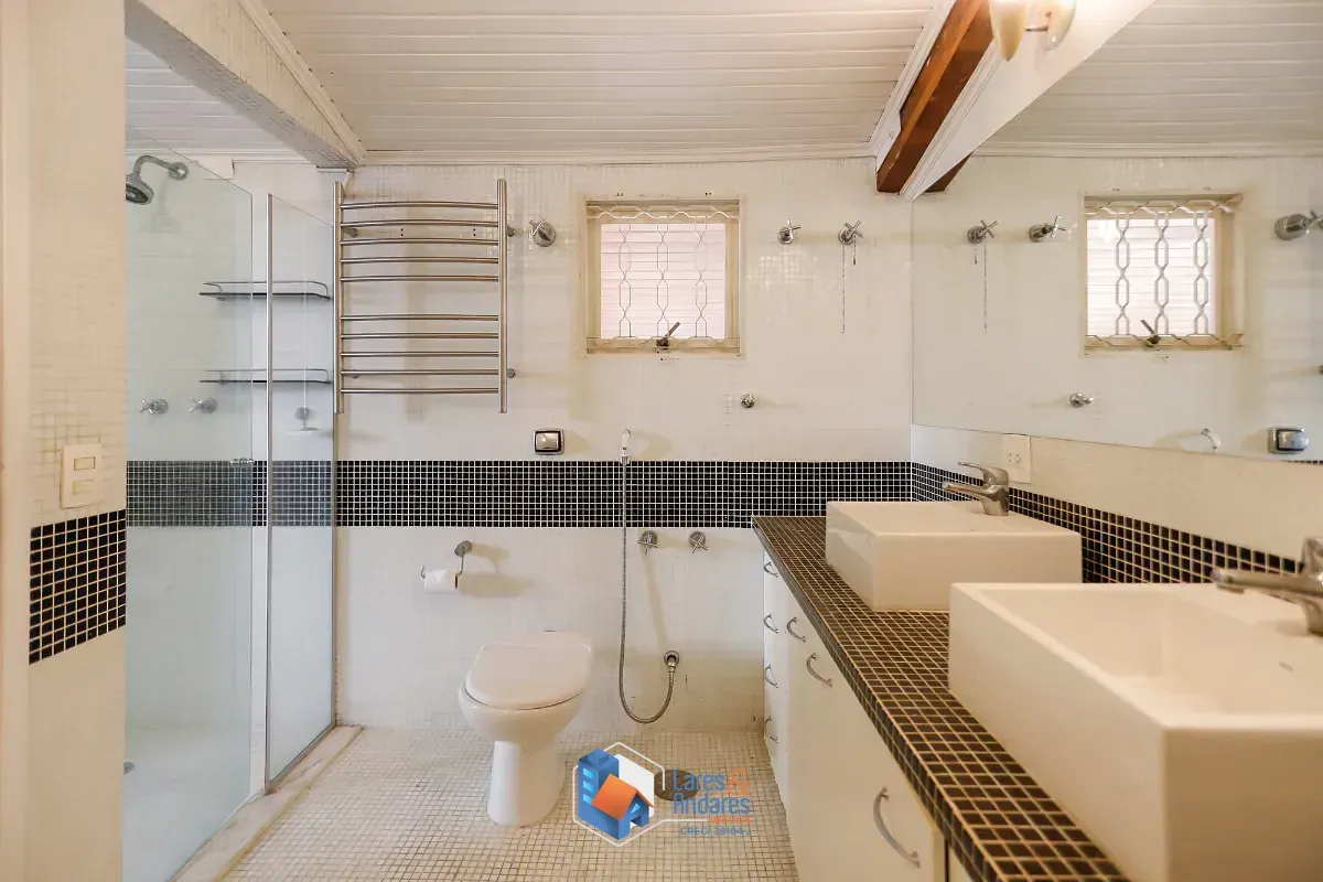 Imagem Casa para venda em Sumaré com 3 quartos, sendo 1 suíte, 359m²