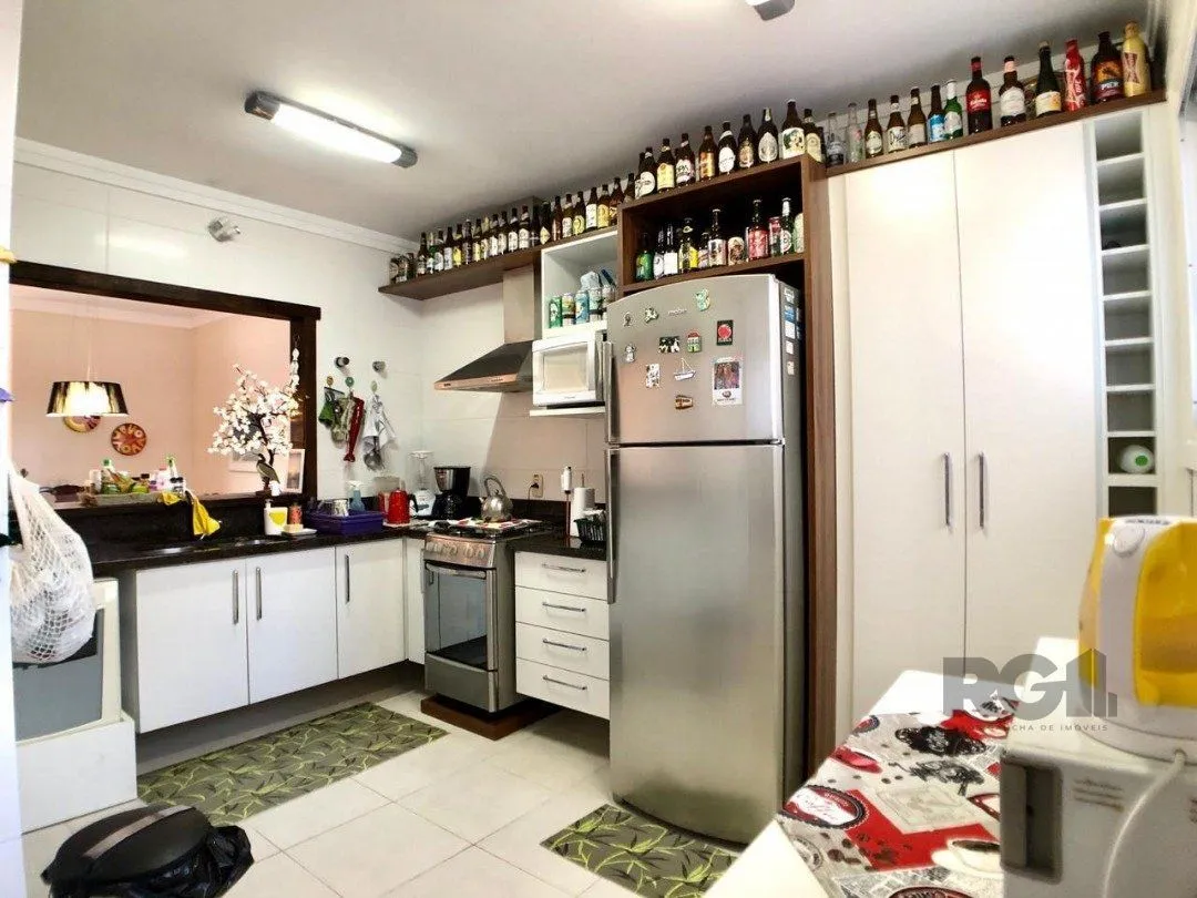 Imagem EM ATLÂNTIDA, CASA COM 1140m², 320 m² DE ÁREA PRIVADA, 3 DORMS (1 SUÍTE)
