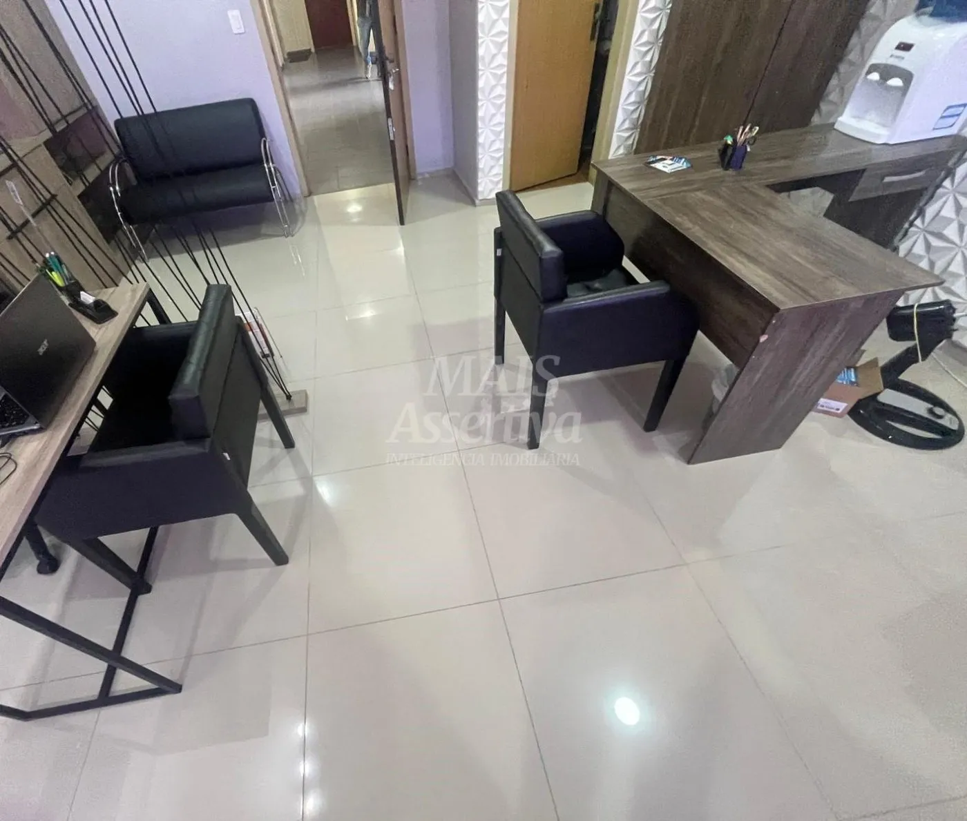 Imagem Excelente sala comercial mobiiada, para venda, localizada no Centro Empresarial Monte Carlo, Centro...