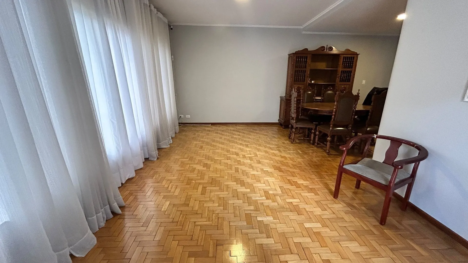 Imagem Sobrado alto Padrão. Exclusividade, sofisticação e muito espaço para viver os melhores momentos da sua vida.