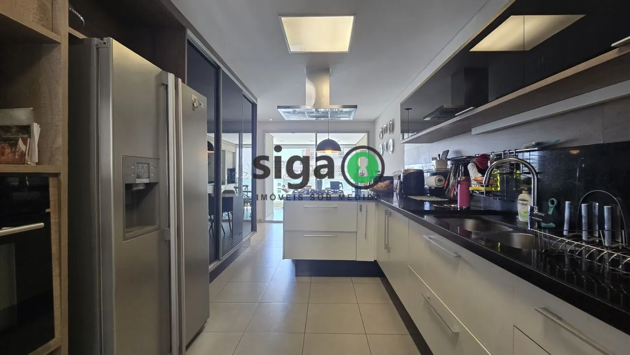 Imagem Alto Padrão em Andar Alto - 198m² com 3 Suítes - Hall social Privativo - Quadra de Tênis