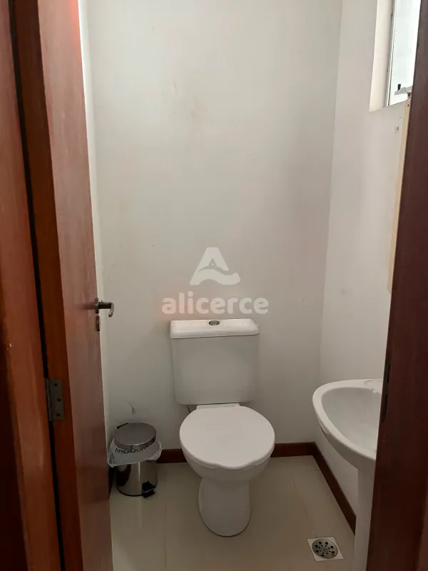 Imagem Sobrado à venda com 3 quartos 1 suíte, 78m² em Potecas São José