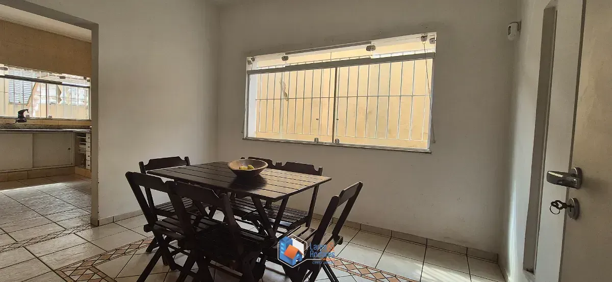 Imagem Casa para venda em Aclimação com 4 quartos, sendo 1 suíte, 215m²