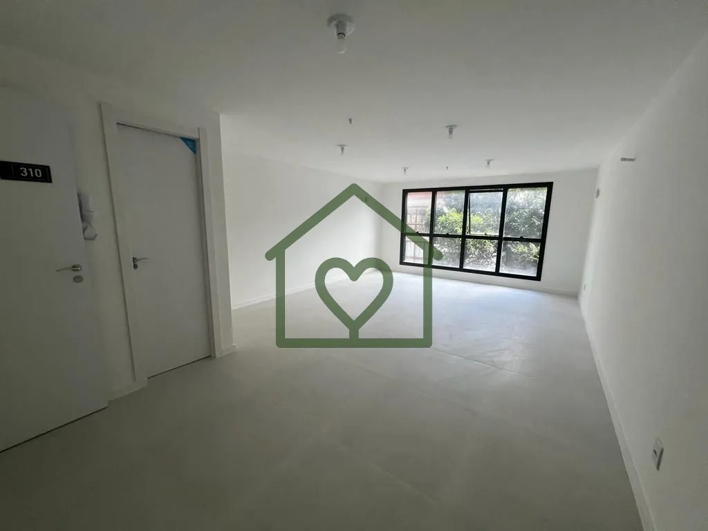 Imagem Vendo Sala comercial no bairro Menino Deus. Imóvel conta com 36 m² de área privativa, com piso e ...