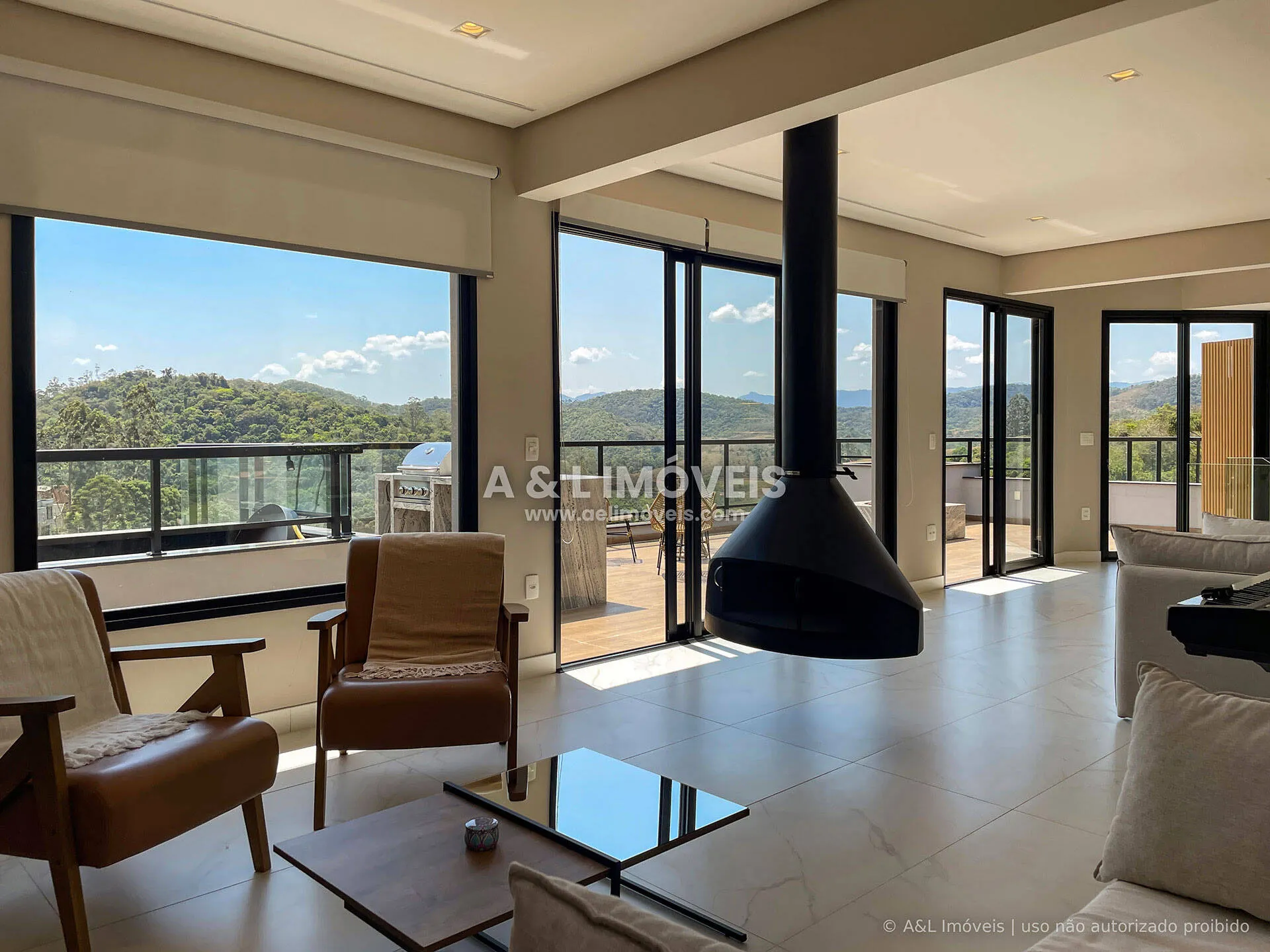 Imagem Casa 355,00 m² | 3 suítes | Vista Pedra do Baú | Santo Antônio do Pinhal