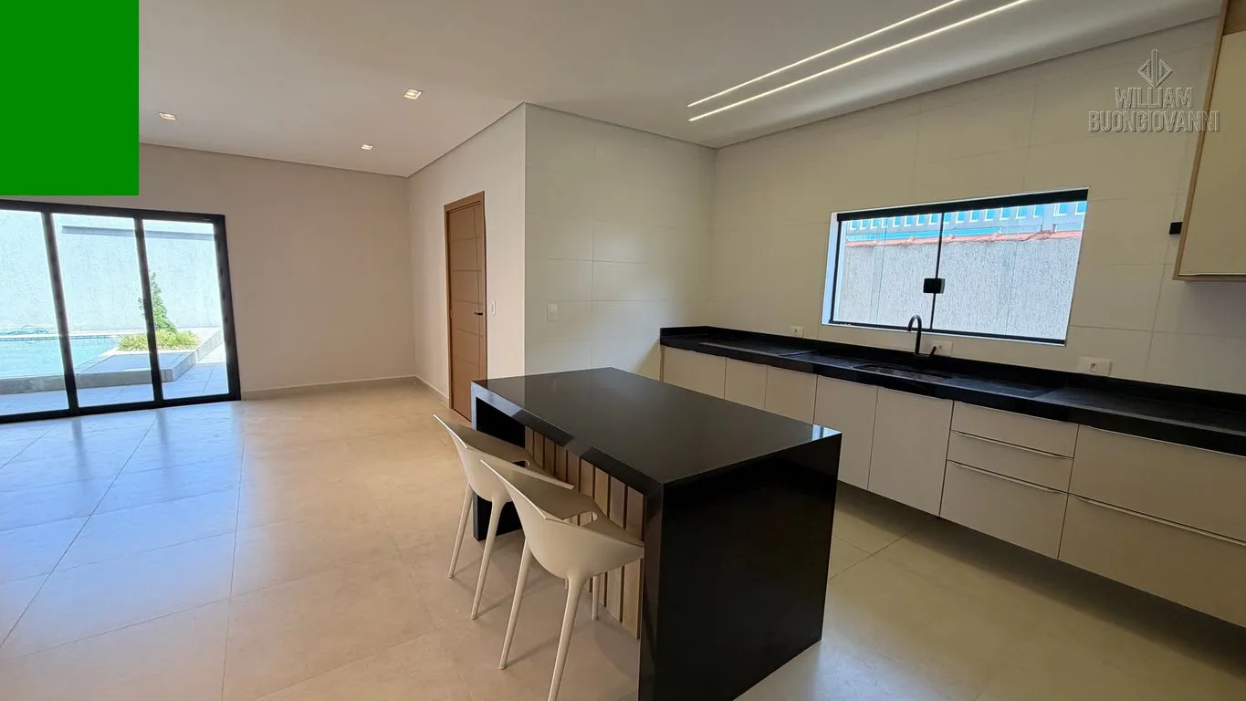 Imagem CASA 3 QUARTOS, SENDO 3 SUÍTES, 4 VAGAS GARAGEM - JD IMPERADOR - PRAIA GRANDE/SP