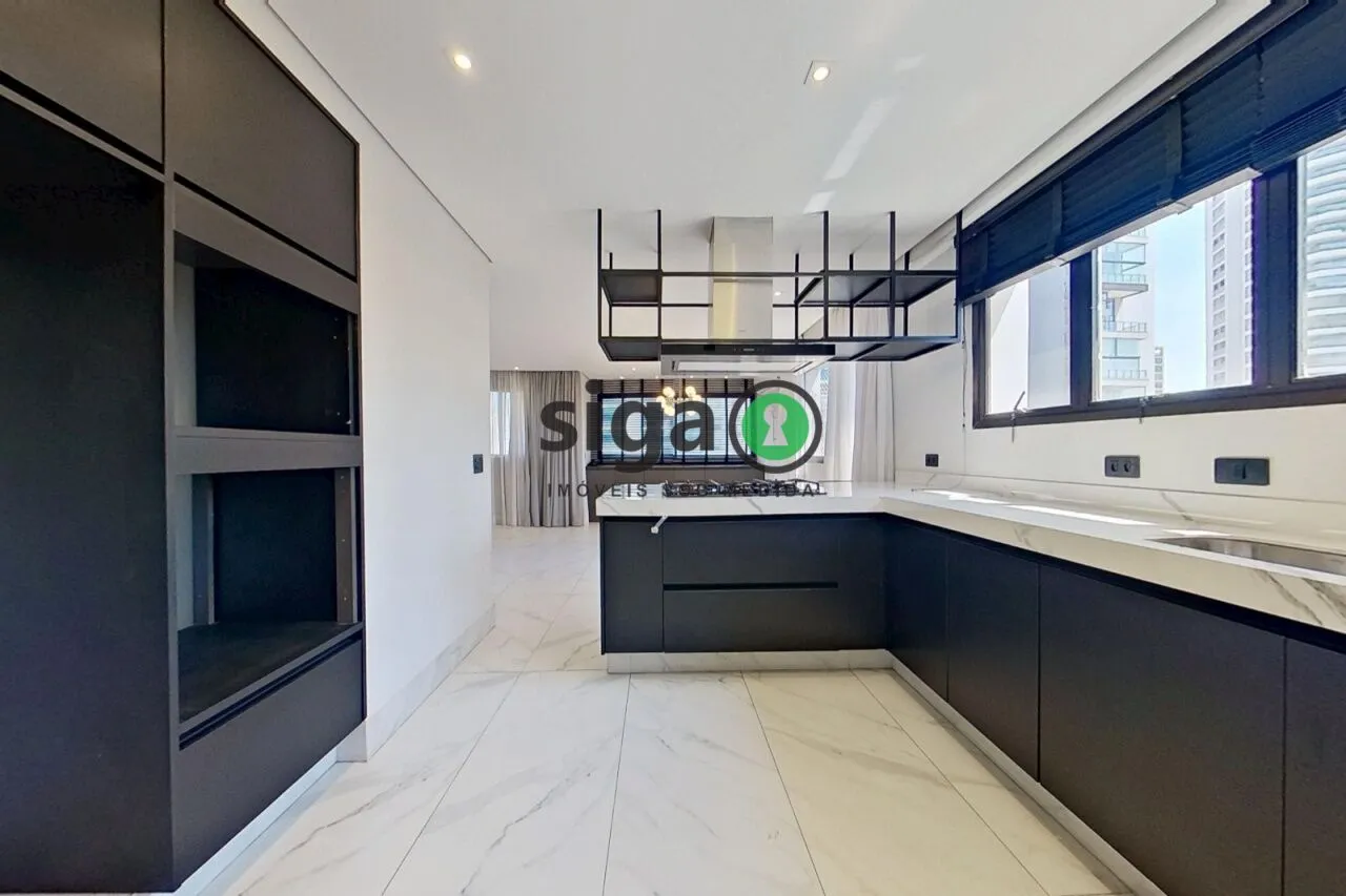 Imagem Apartamento à venda em Moema Índios - 213m², 3 dormitórios sendo 2 suítes, 4 vagas, reformado