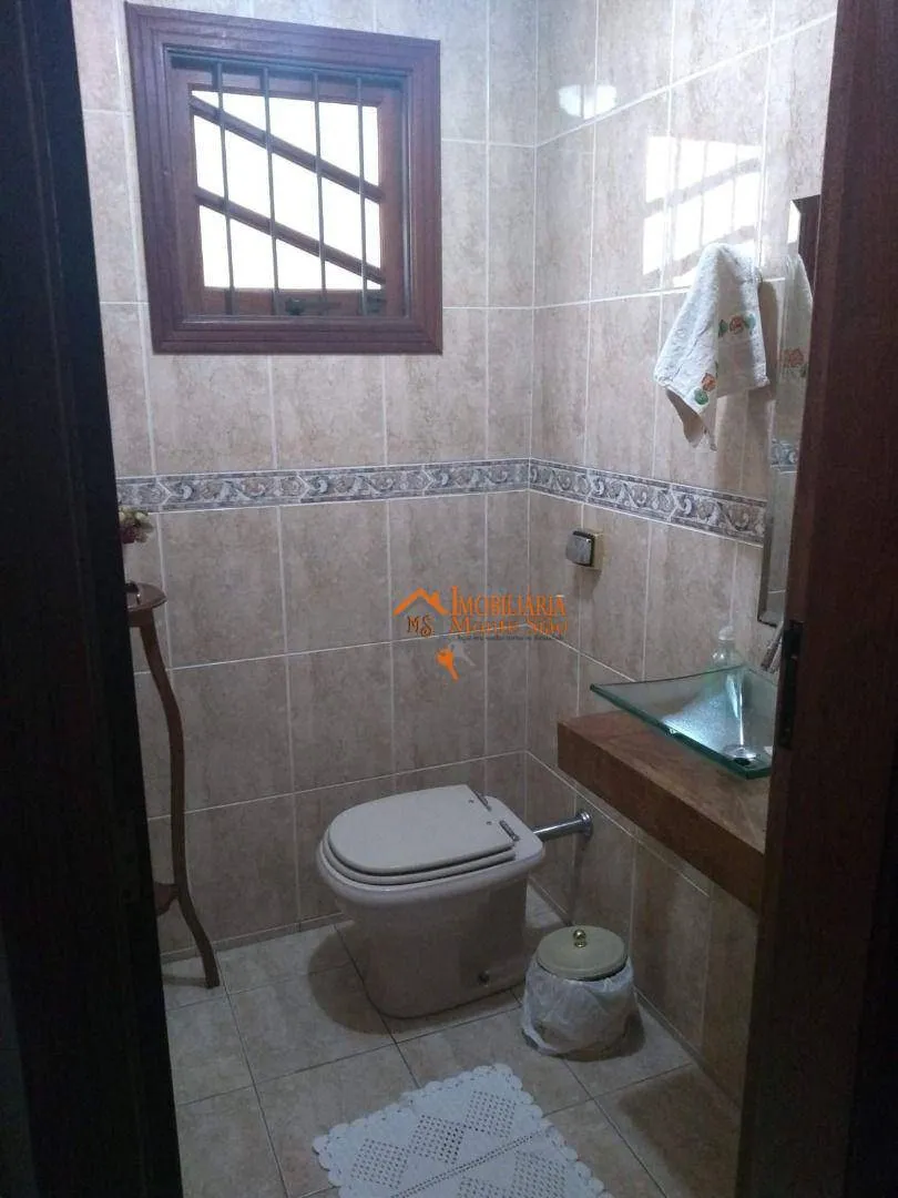 Imagem Sobrado com 3 dormitórios à venda, 191 m² por R$ 780.000,00 - Jardim Santa Clara - Guarulhos/SP