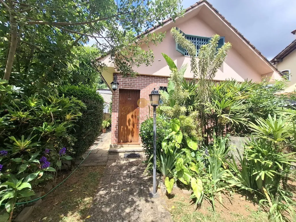 Foto do imóvel Casa para Venda em Teresópolis / RJ em Rua Alexandre Fleming