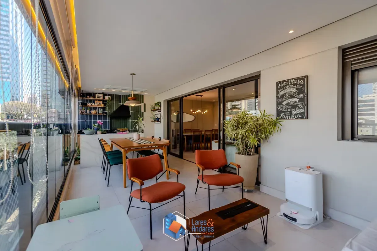 Imagem Apartamento para venda em Aclimação com 4 quartos, sendo 3 suítes, 159m²