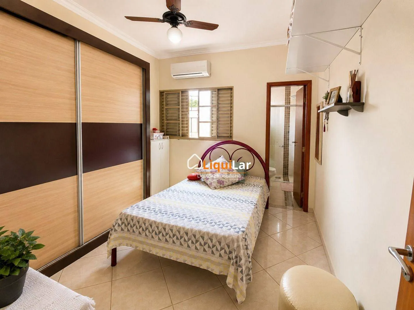 Imagem Casa de Esquina à Venda no Vilas Boas com 3 Suítes, Closet e Varanda Gourmet