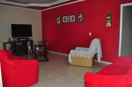 Imagem Casa à venda 3 Quartos, 4 Vagas, 325M², Moreira César, Pindamonhangaba - SP