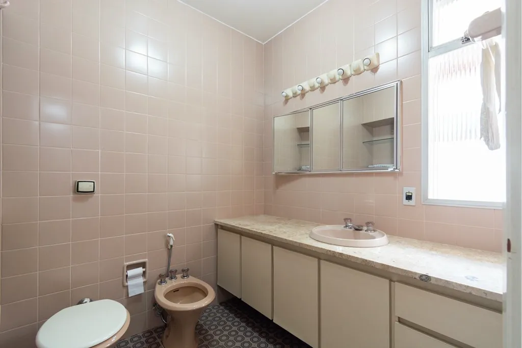 Imagem Casa à venda em São Paulo, Pacaembu, com 3 quartos, 590m2