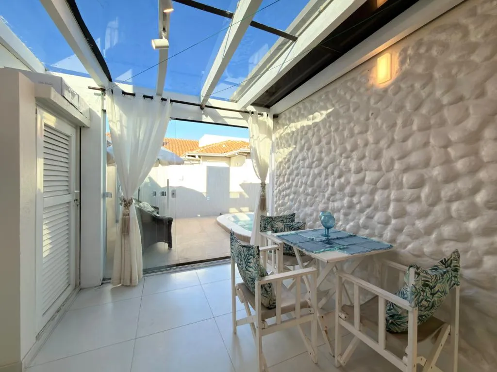 Foto do imóvel: Casa 3 Dormitórios - Bairro Noiva do Mar em Rua palmital