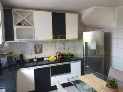 Imagem Sobrado 3 Quartos com 2 Vagas em Pestana, Osasco - Pronto para Morar