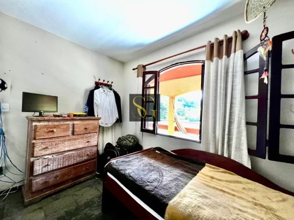Imagem Casa para Venda em Teresópolis, Albuquerque, 3 dormitórios, 1 suíte, 2 banheiros, 3 vagas