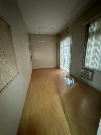 Imagem Sala para venda no bairro Centro Histórico em Porto Alegre