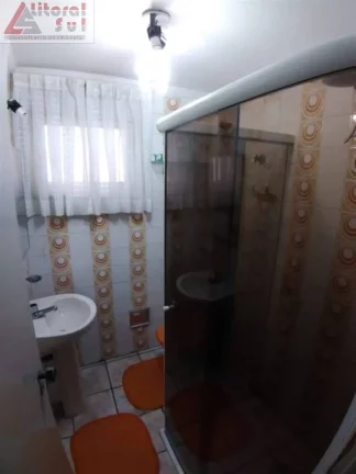 Imagem Apartamento à venda na Guilhermina, Praia Grande-SP: 1 quarto, 1 sala, 1 banheiro e vaga de garagem. Confira!