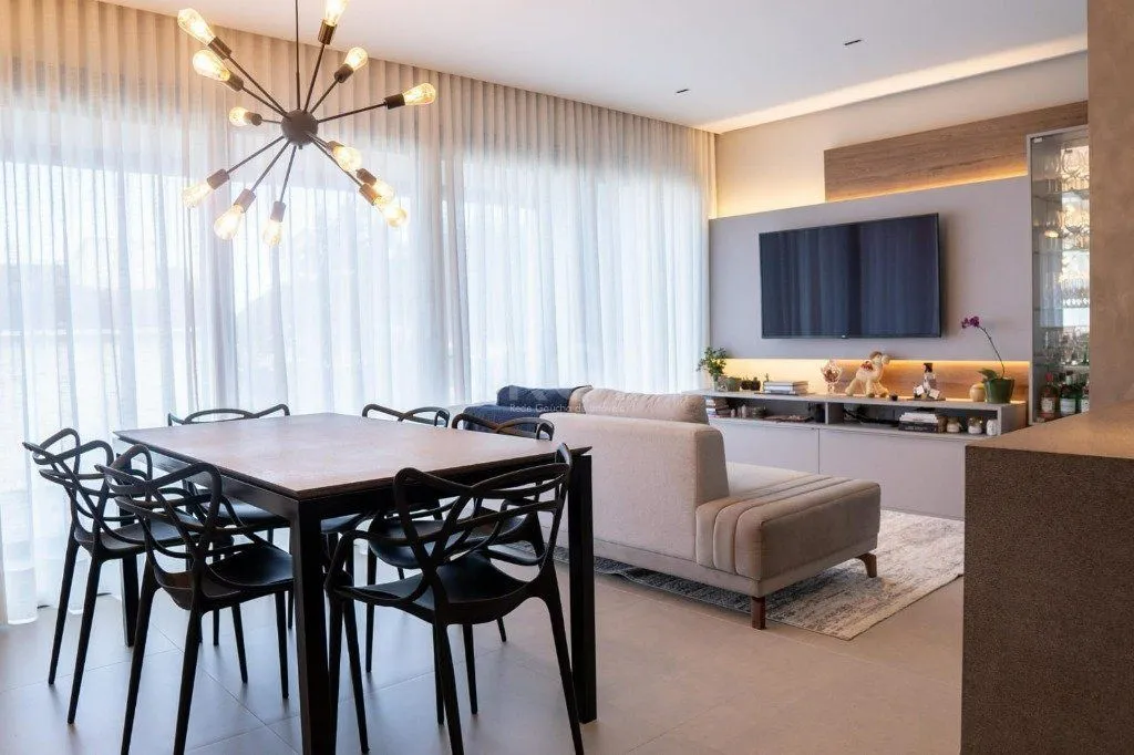 Imagem Apartamento para Venda - 81.57m², 2 dormitórios, sendo 1 suites, 2 vagas - Centro