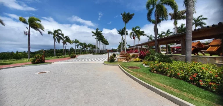 Imagem Terreno para Venda em Mata de São João, Praia Do Forte