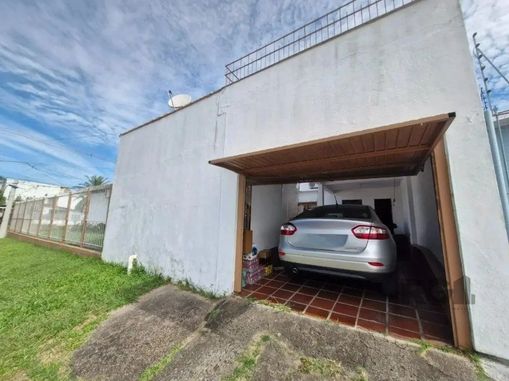 Imagem Casa com 4 dormitórios no bairro Jardim Leopoldina