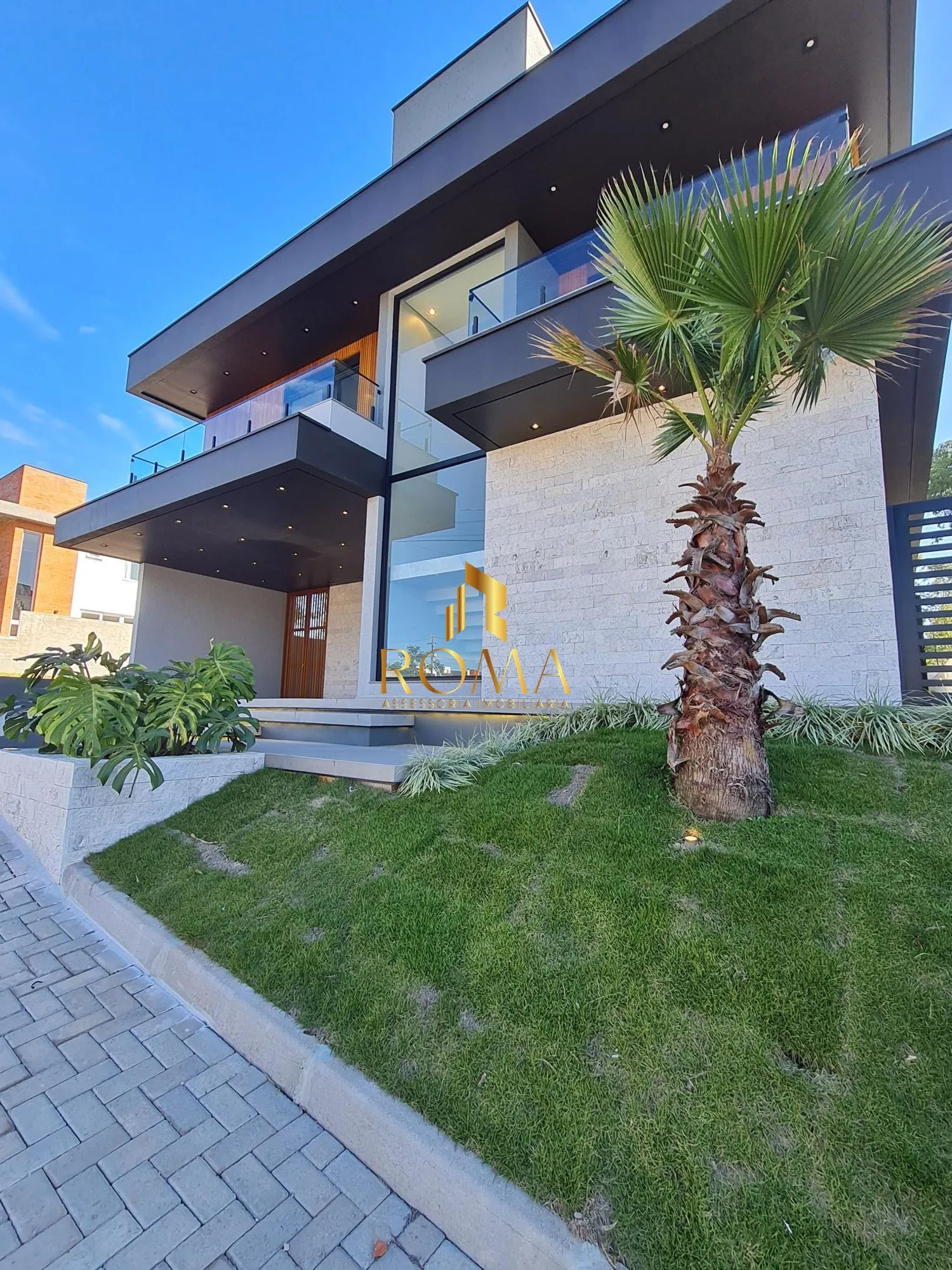 Imagem Casa de Alto Padrão no Condomínio Viareggio | 4 Suítes em Camobi, Santa Maria