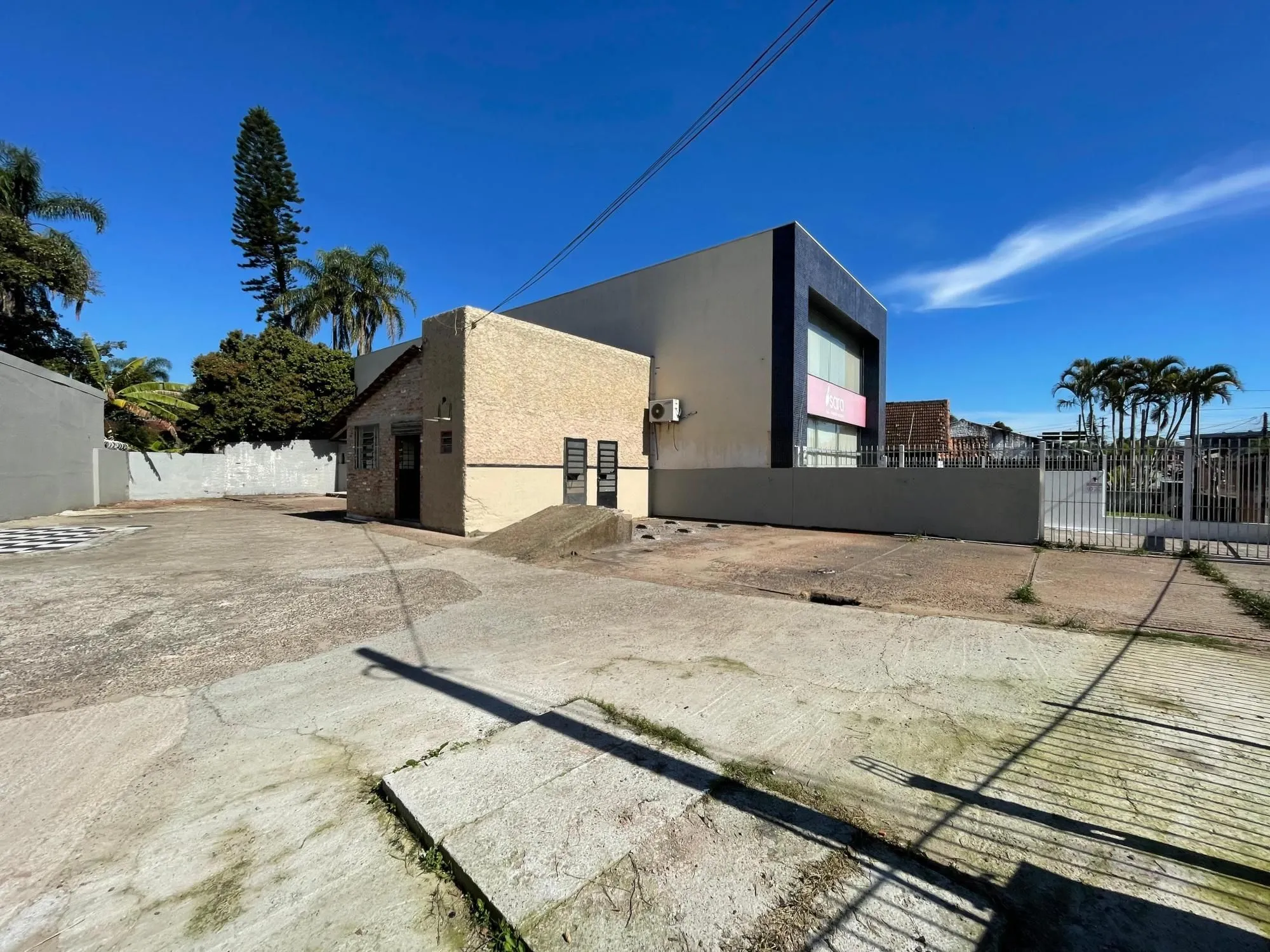 Imagem Dois terrenos lado a lado em localização estratégica de Ipanema - Porto Alegre Área total: 552 m²