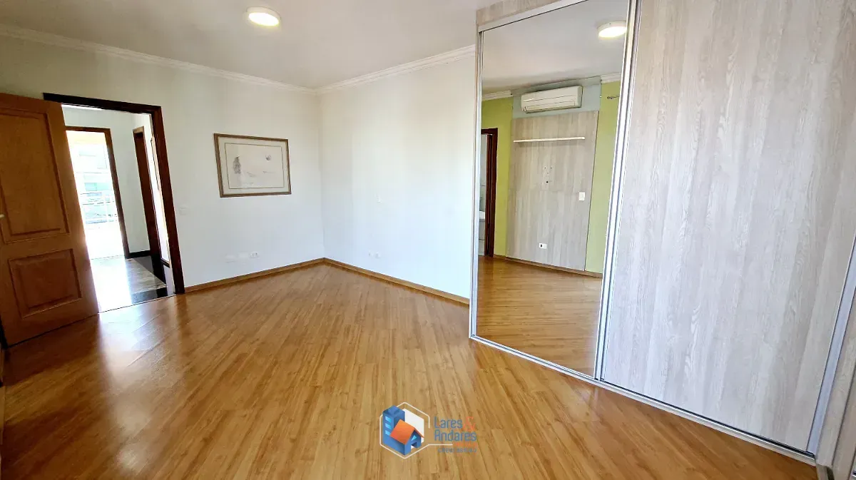 Imagem Sobrado para venda em Vila Maria com 3 quartos, sendo 1 suíte, 223m²