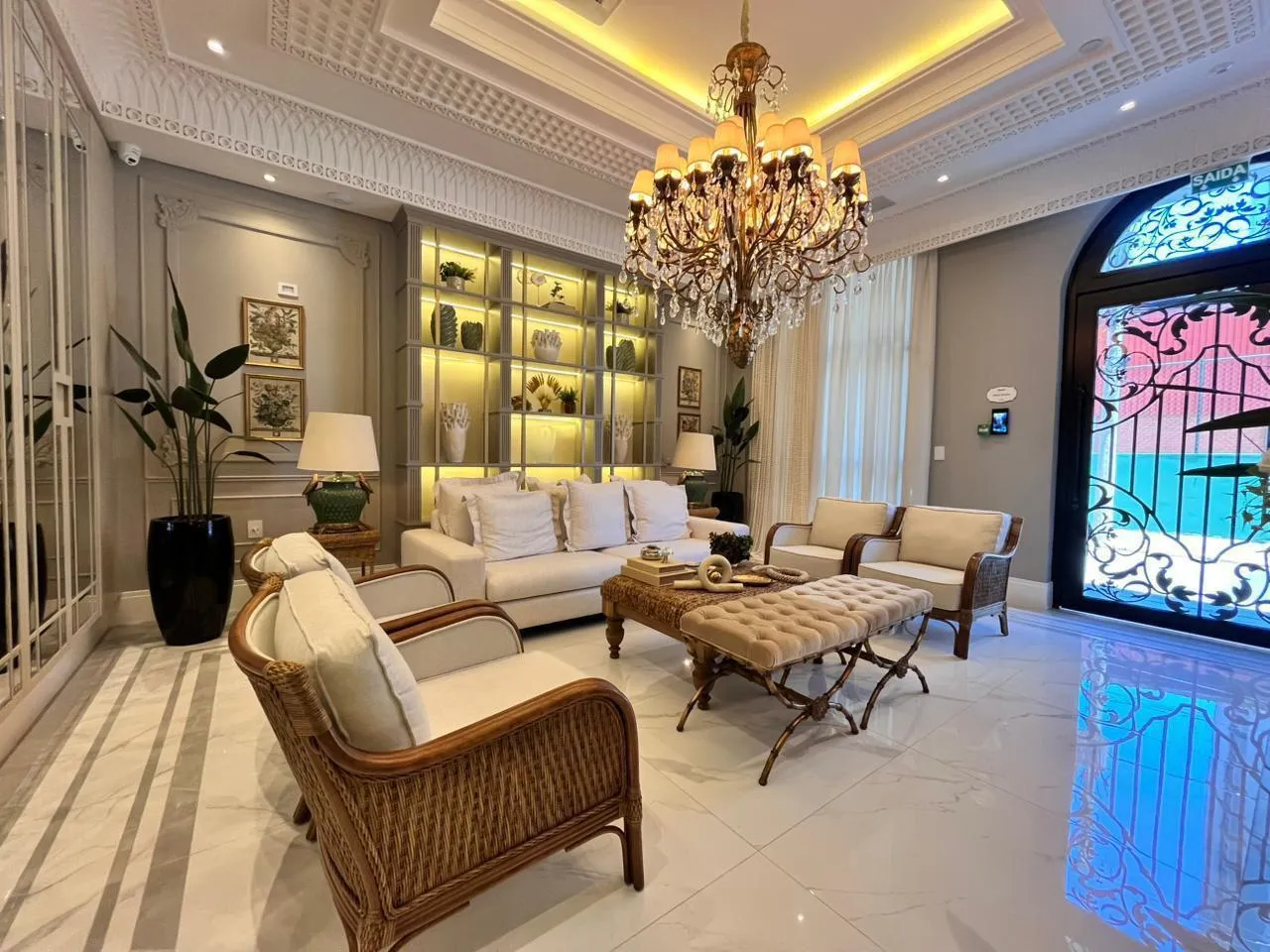 Imagem Apartamento com vista para o mar à venda com 190m2 por R$ 3.200.000,00
