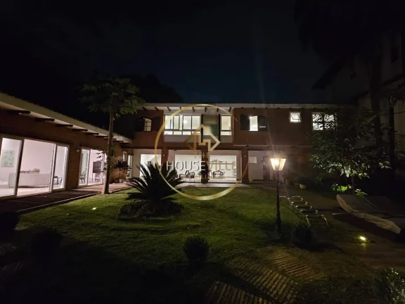 Imagem Casa Alto Padrão, 4 dormitórios ( 4 suítes), Morumbi, São Paulo.