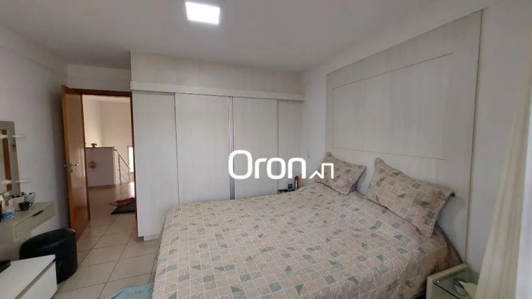 Imagem Sobrado com 3 dormitórios à venda, 145 m² por R$ 750.000,00 - Jardim Europa - Goiânia/GO