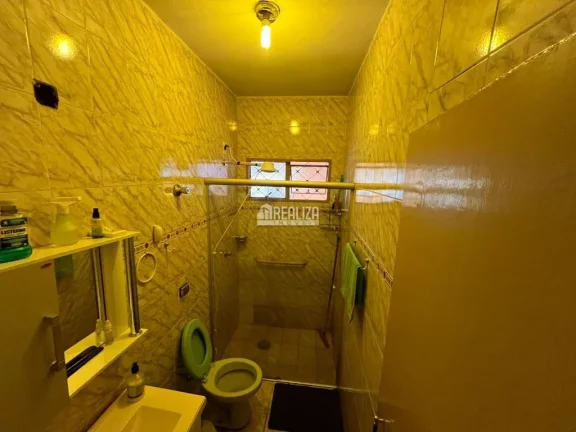 Imagem Casa à venda no bairro Lourdes - Uberaba: 3 dormitórios, suíte, quintal e mais!