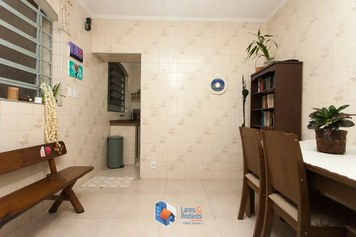 Imagem Sobrado para venda em São Domingos com 3 quartos, sendo 1 suíte, 164m²