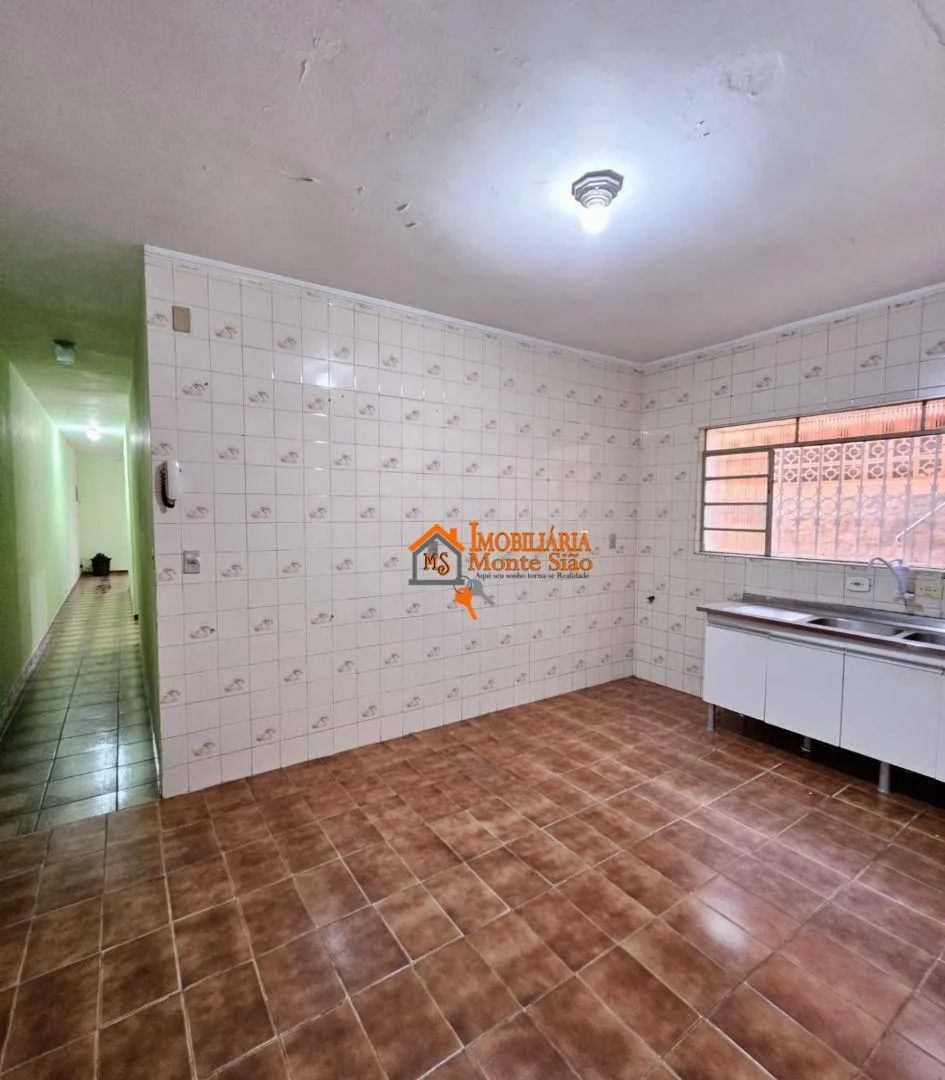 Imagem Sobrado com 4 dormitórios à venda, 190 m² por R$ 650.000,00 - Jardim Rosana - Guarulhos/SP
