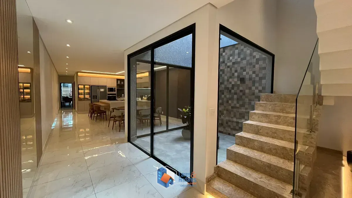 Imagem Sobrado para venda em Vila Pirituba com 4 quartos, sendo 2 suítes, 190m²