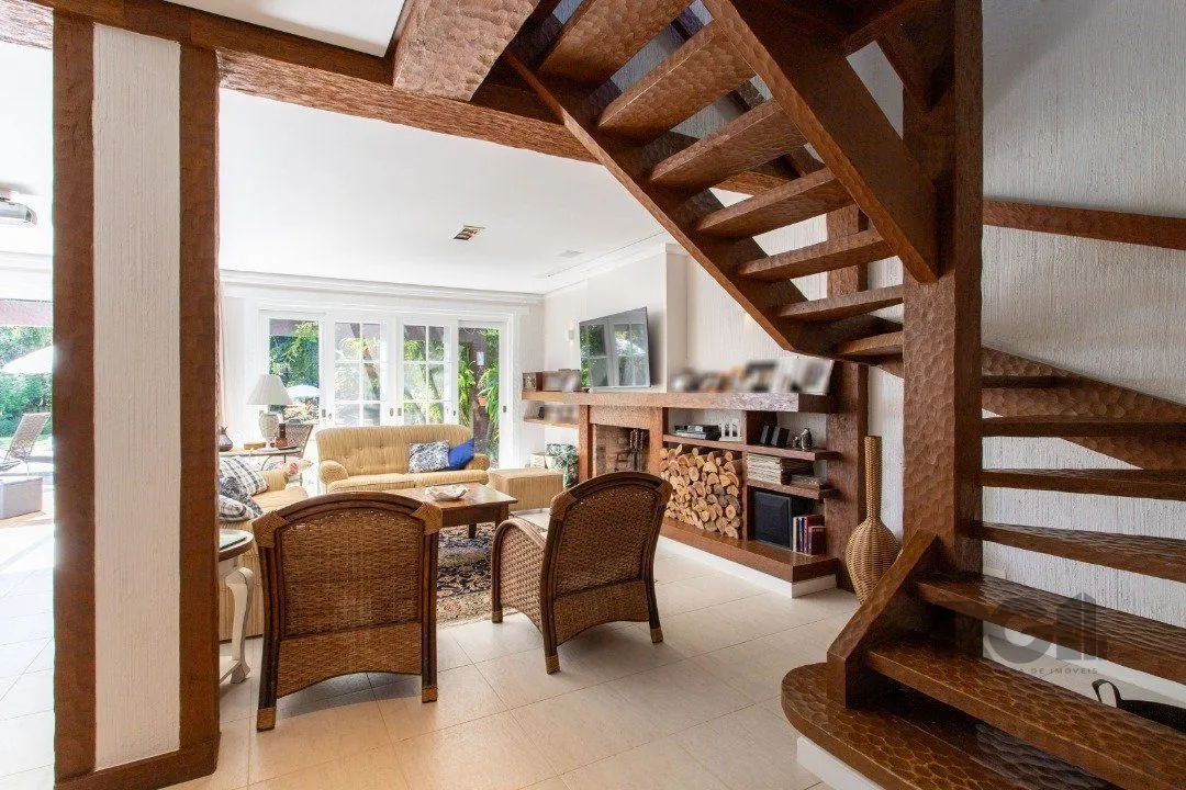 Imagem Casa para venda - 321m² - 4 suítes - Chapéu do Sol