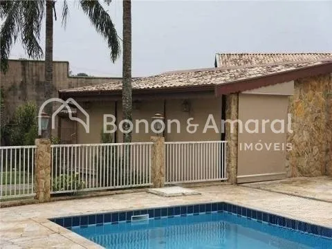 Imagem Casa em condomínio com 1100m² e 7 quartos