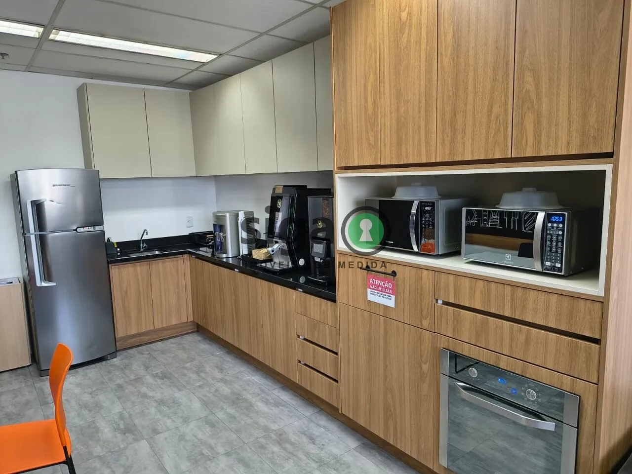 Imagem SALA 669M ² COM MOBILIA PARA LOCAÇÃO AV ROQUE PETRONI BROOKLIN