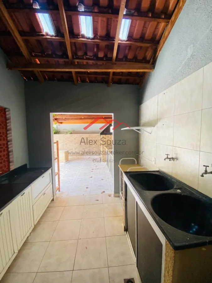 Imagem Sobrado em Condomínio para Venda em Sumaré, Parque Villa Flores, 3 dormitórios, 1 suíte, 3 banheiros, 2 vagas