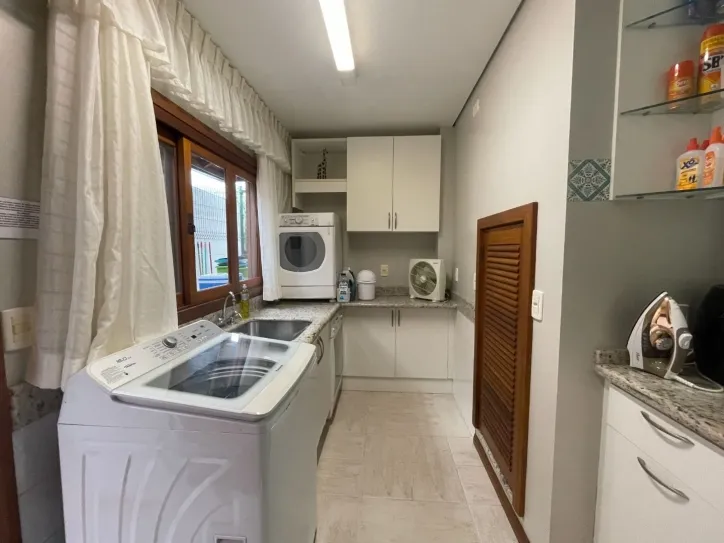Imagem Casa com 6 dormitórios para alugar, 320 m² por R$ 6.500,00/dia - Jurerê - Florianópolis/SC