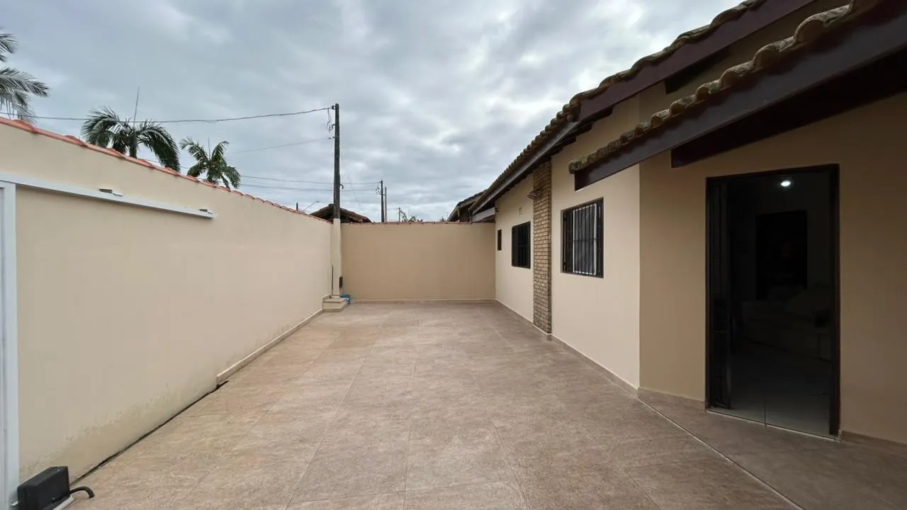 Casa para Venda em Itanhaém, Cibratel II, 3 dormitórios, 1 suíte, 1 banheiro, 2 vagas