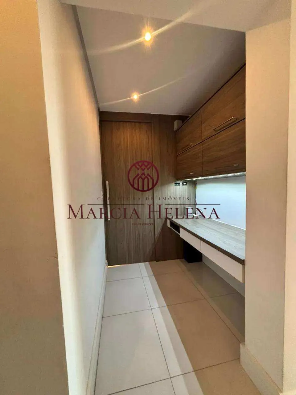 Imagem Apartamento à venda, no Edifício Asturias em Campinas, Taquaral, com 1 quarto, 57m2