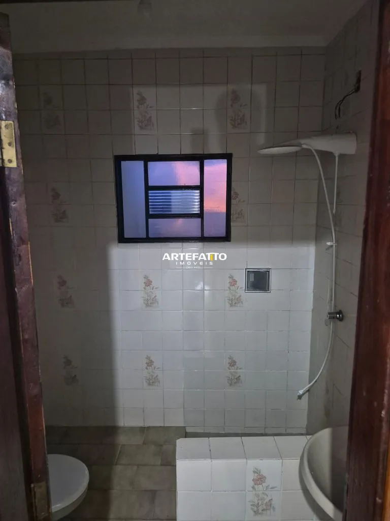 Imagem Sobrado Vila Santa Cruz, 3 dorm. sendo uma suíte com closet e sacada.