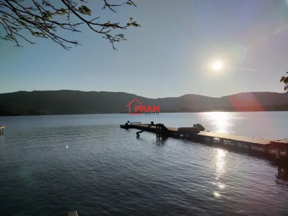 Imagem Belissima casa as Margens da lagoa da conceisão .