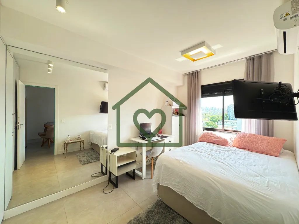 Imagem Excelente apartamento à venda no Azenha, Porto Alegre. Com 48 m² de área privativa, este imóvel ...